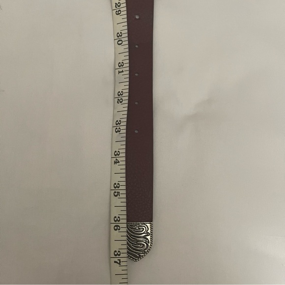 Magenta old silver tone double buckle skinny belt - Picture 6 of 8